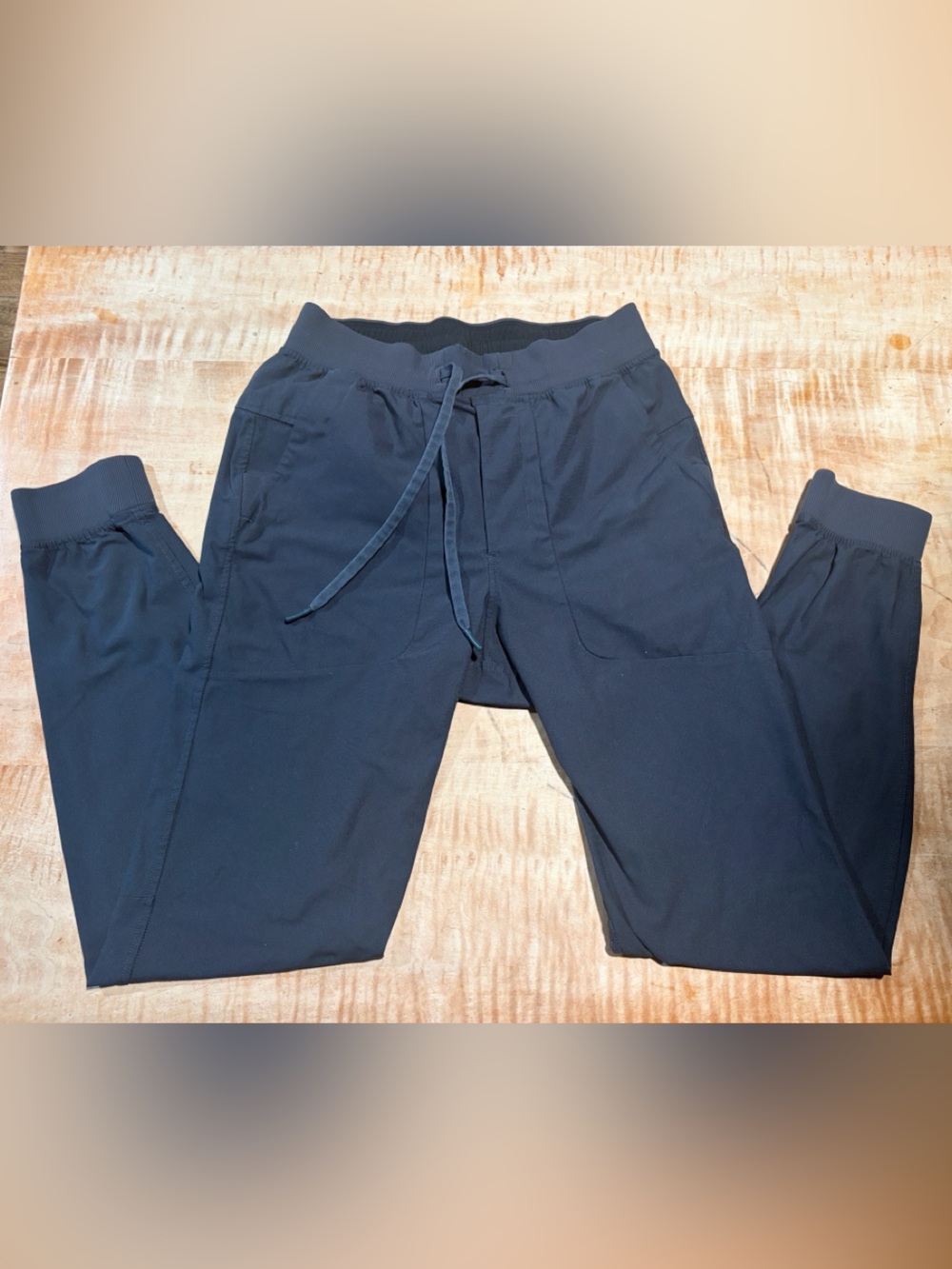 Lululemon Athletica Men's Black Jogger Pants - size small